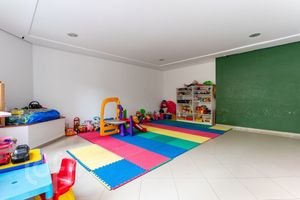 Image 30 - 843835