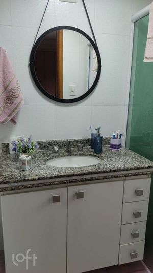 Image 17 - 843847