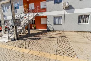 Image 3 - 843854