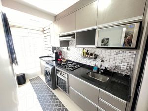 Image 8 - 843882