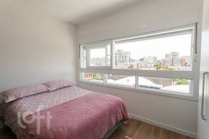 Image 10 - 843927
