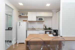 Image 5 - 843927