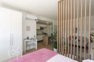 Image 13 - 843927