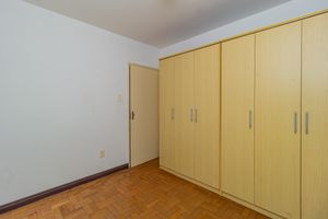 Image 21 - 843947