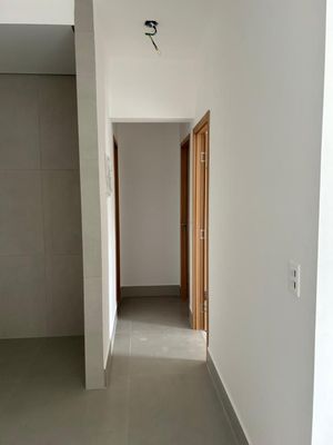 Image 8 - 843973
