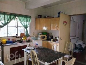 Image 5 - 844002