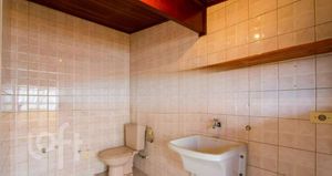 Image 37 - 844010