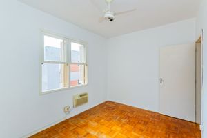 Image 7 - 844023