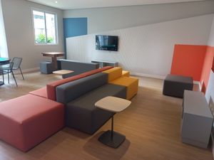 Image 18 - 844071