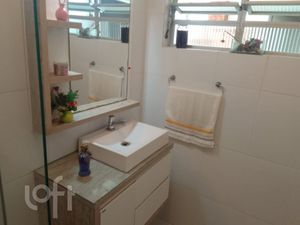 Image 8 - 844078