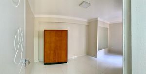 Image 33 - 844102