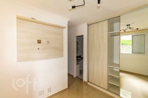Image 18 - 844147