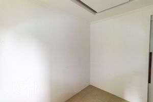 Image 10 - 844147