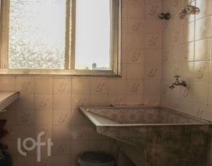 Image 4 - 844225