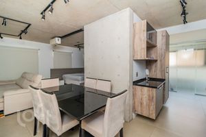 Image 11 - 844574