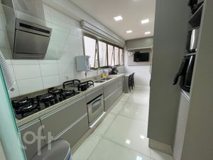 Image 11 - 844585