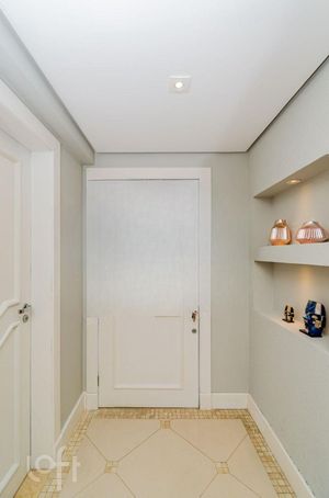 Image 19 - 844608