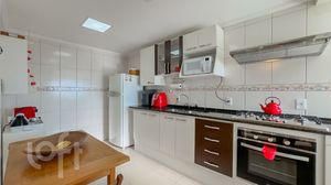 Image 4 - 844660
