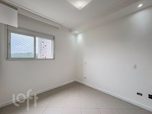 Image 23 - 844662