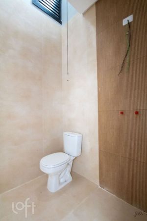 Image 32 - 844682
