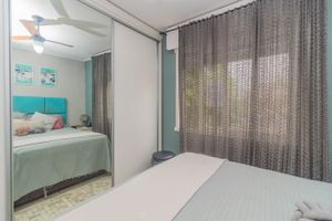Image 8 - 844699