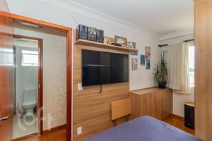 Image 9 - 844720