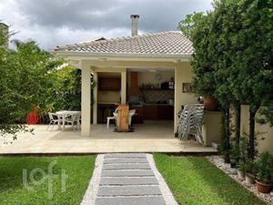 Image 15 - 844730