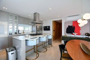 Image 8 - 844774