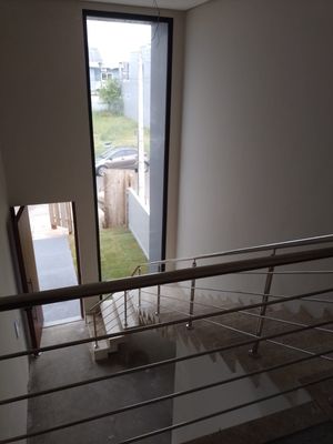 Image 9 - 844776