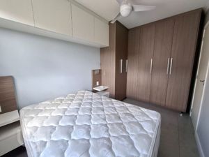 Image 8 - 844798