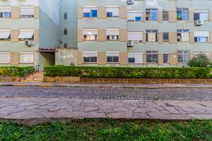 Image 13 - 844853