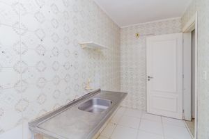 Image 17 - 844853