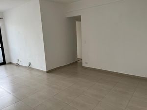 Image 8 - 844858