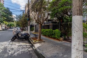 Image 33 - 844878