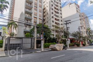 Image 32 - 844878