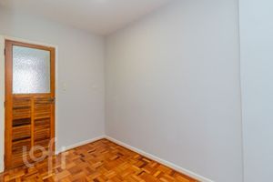 Image 16 - 844878