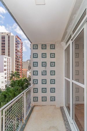 Image 3 - 844878