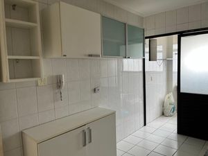 Image 8 - 844886