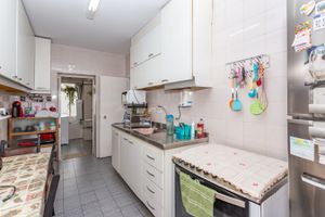 Image 33 - 844904