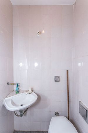 Image 44 - 844904