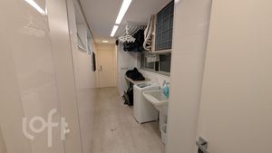 Image 8 - 844973