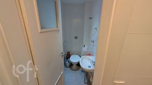 Image 9 - 844973