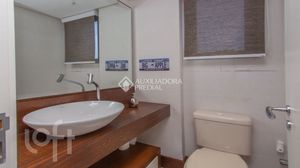 Image 9 - 845011