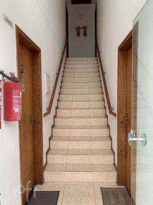 Image 4 - 845018