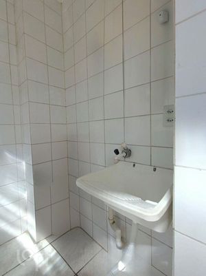 Image 13 - 845051