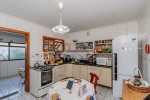 Image 31 - 845053