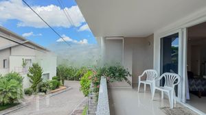 Image 9 - 845107