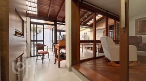 Image 15 - 845135