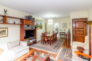 Image 3 - 845260