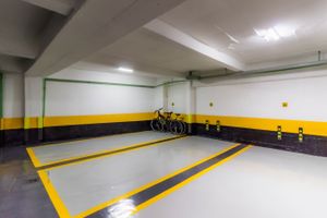 Image 37 - 845260